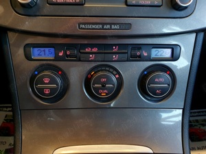 VW Passat EURO 5  Bluemotion Start-Stop semafor Dublu Climatronic Carlig remorcare Comenzi volan - imagine 16