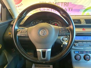 VW Passat EURO 5  Bluemotion Start-Stop semafor Dublu Climatronic Carlig remorcare Comenzi volan - imagine 12