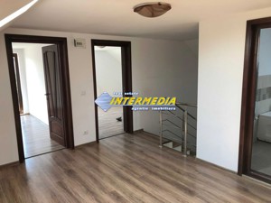 Casa noua 4 camere de inchiriat in Cetate Alba Iulia cu garaj - imagine 5