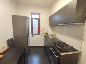 Vanzare apartament 2 camere Parcul Carol, in bloc mic, cu CT - imagine 5