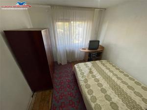 Apartament cu 3 camere de vanzare zona 23 August Tulcea - imagine 4