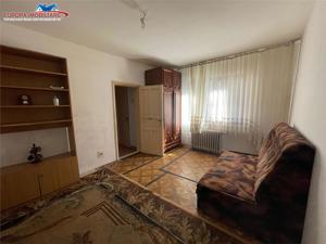 Apartament cu 3 camere de vanzare zona 23 August Tulcea - imagine 3