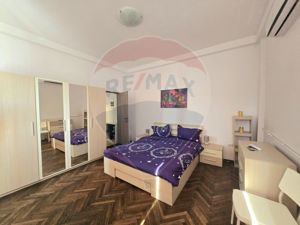 Apartament cu 4 camere P-ta Rosetti 3 - imagine 4