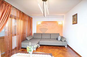 Apartament cu 3 camere de închiriat - imagine 2