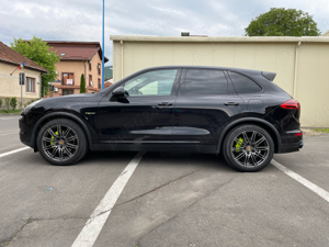 Porsche Cayenne Hybrid - imagine 2