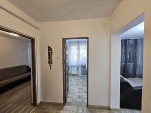 Închiriez apartament   mobilat - imagine 2