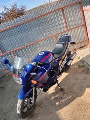 vând motocicleta Suzuki gsx f600 - imagine 3