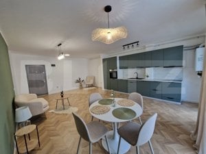 Vânzare apartament modern 2 camere, garaj - Zona Eroilor