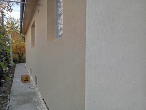 Aplicam tragem tencuiala decorativa  - imagine 5