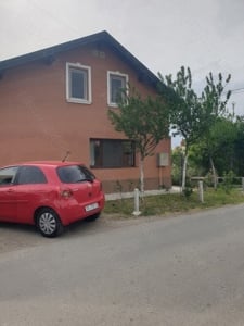 Vand casă în vatra satului Sacalaz 