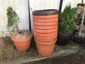 Ghiveci mare de plastic calitate superioară rezistent la îngheț, diagonala de (50 cm) preț 15 lei  