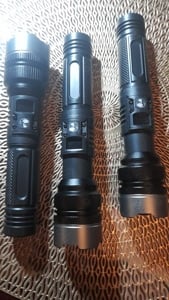 Lanterne led de mare putere acumulator litiu afisaj telezoom raza 400 metri , noi la cutie - imagine 7