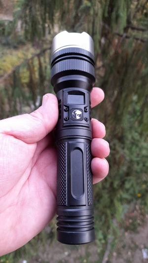 Lanterne metalice led acumulator litiu 18650 zoom putere mare , raza pina la 800m distanta - imagine 2