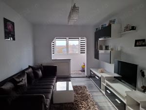 Vând apartament decomandat 3 camere în Sibiu - imagine 2