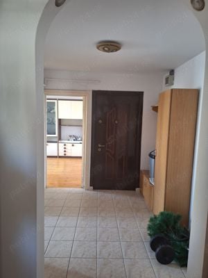 Închiriez apartament  - imagine 2