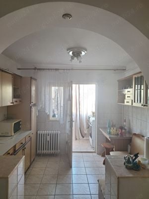 Închiriez apartament  - imagine 3