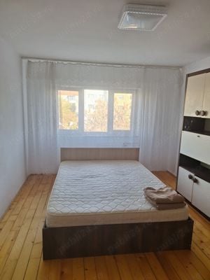 Închiriez apartament  - imagine 8