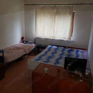 caut menajera part time ....asigur cazare dacă este necesar - imagine 2