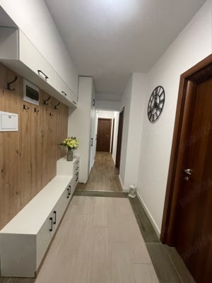 apartament 3 camere de inchiriat 