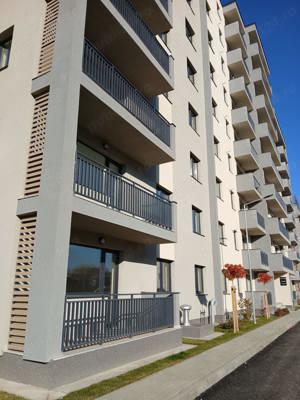 Particular vand apartament 2 cam. dec, 54 mp, et 1 bloc nou,Tractorul