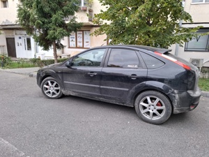 Vand sau dezmembrez Ford Focus 1.6tdci - imagine 5