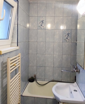 apartament cu 2 camere bucătărie hol cămară baie  - imagine 7