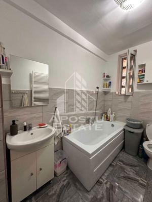 Apartament cu  2 camere, decomandat, etajul 2, zona Sagului - imagine 5