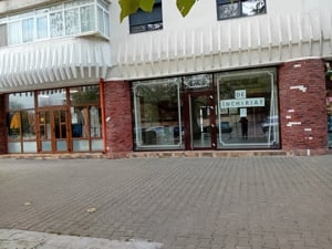 Închiriere spații comerciale