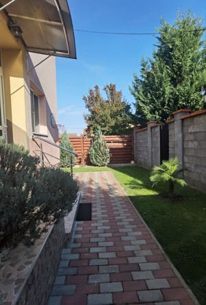 VAND sau SCHIMB 3 camere in Vila cu 2 apartamente loc Giroc aproape de Primarie si Scoala - imagine 5