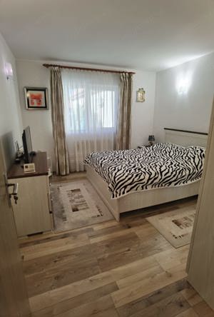 VAND sau SCHIMB 3 camere in Vila cu 2 apartamente loc Giroc aproape de Primarie si Scoala - imagine 15