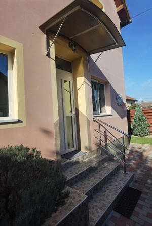 VAND sau SCHIMB 3 camere in Vila cu 2 apartamente loc Giroc aproape de Primarie si Scoala - imagine 6