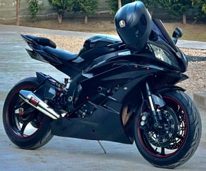 Yamaha R6 