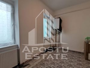 Apartament 2 camere, etaj intermediar, centrala proprie Piata Traian - imagine 2