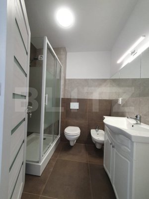 Apartament 3 camere, 2 bai, ultrafinisat,garaj, parcare, zona Oncos - imagine 8