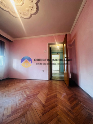 Apartament 2 camere ETAJ 1+ boxa  CENTRU  - imagine 8