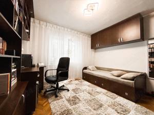 Apartament 4 camere de vanzare Oradea - Cartier Rogerius  - imagine 9