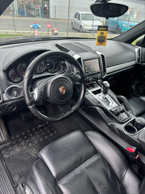 Porsche Cayenne - imagine 8