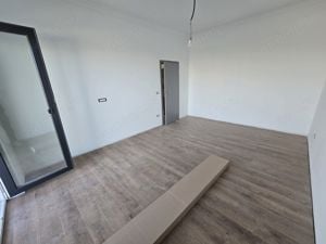 Apartament 2 camere. Decomandat. Terasa mare. Etaj 1. Asfalt. Bloc nou - imagine 4