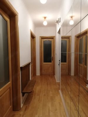 Apartament 2 camere, decomandat,zona Centrala - imagine 10