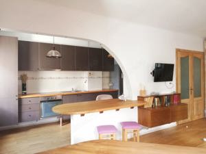 Apartament 2 camere, decomandat,zona Centrala - imagine 4