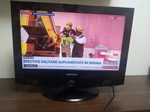 Televizor LCD Samsung, diagonală 80 centimetri - imagine 5
