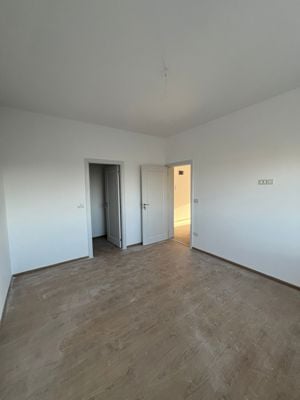 Apartament 2 camere la un Super Pret, cu o locatie foarte buna! - imagine 3