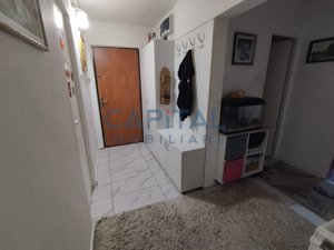 Vanzare apartament cu 3 camere, transformat in 4 open-space, zona Campului - imagine 18