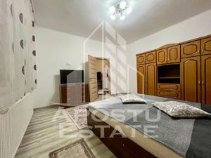 Apartament 2 camere,la casa,curte comuna,zona Dambovita - imagine 4