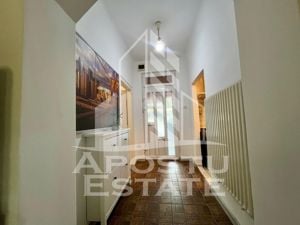 Apartament 2 camere,la casa,curte comuna,zona Dambovita - imagine 5