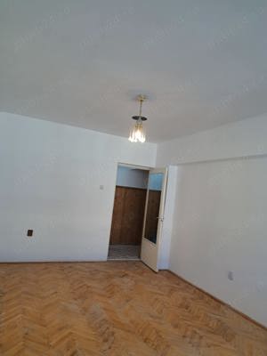 Vanzare apartament 2 camere - imagine 6