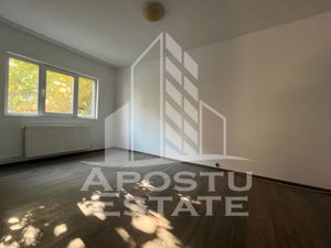 Apartament 2 camere, semidecomandat, renovat, zona Girocului - imagine 3