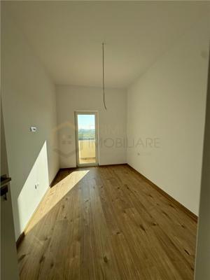 Apartament 3 camere decomandat cu 2 balcoane si loc de parcare – finisat la cheie, bloc nou in Giroc - imagine 7