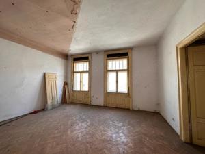 De vanzare apartament 2 camere, ultracentral Bld Decebal nr.10 - imagine 5