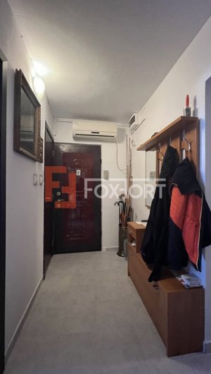 Apartament cu 3 camere, etaj 4 de vanzare, zona Lunei - imagine 4